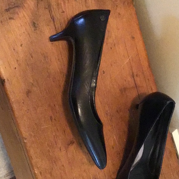 Calvin Klein black leather pumps - Picture 3 of 6